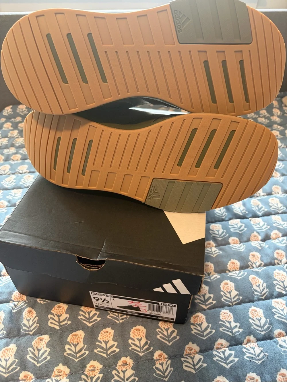 adidas Racer TR23 Sneakers Mens 9.5 NIB Green Cloudfoam Running Shoes